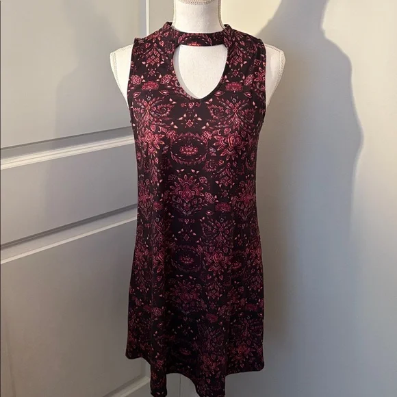 🥭 (4 for $15) MUDD Black and Pink Floral Dress - Picture 1 of 6